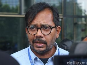 Pengacara Tanya Penyidik Lokasi Pelapor Saat Rocky Gerung Bahas Kitab Suci Fiksi Pengacara Tanya Penyidik Lokasi Pelapor Saat Rocky Gerung Bahas Kitab Suci Fiksi