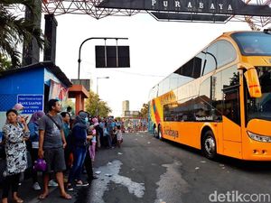 Penasaran Naik Bus Tumpuk, Masih Gratis Lho! Penasaran Naik Bus Tumpuk, Masih Gratis Lho!