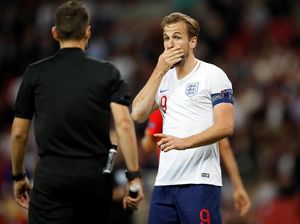 Gol Welbeck Dianulir, Kane: Wasit Kurang Tegas Gol Welbeck Dianulir, Kane: Wasit Kurang Tegas