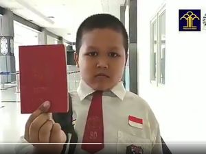 Setelah Sepeda, Bocah Pelintas Batas Negara Ingin Jumpa Jokowi