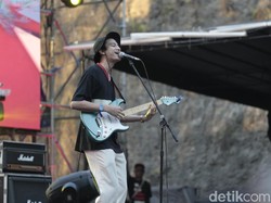 Main di Pensi, Phum Viphurit Kaget