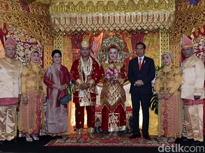 Potret Jokowi Kondangan ke Pernikahan Paspampres Pengawal Motor