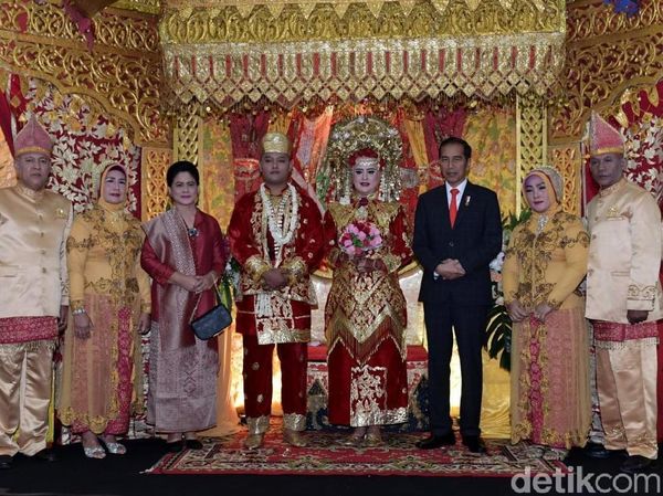 Potret Jokowi Kondangan ke Pernikahan Paspampres Pengawal Motor