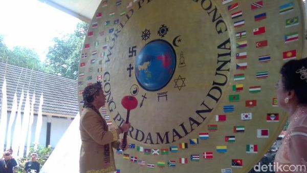 Potret Gong Perdamaian Dunia Ciamis yang Jadi Penarik Wisatawan
