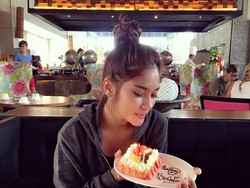 Sambil Nangis, Garneta Haruni Beri Pesan ke Greg Nwokolo