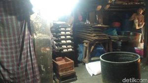 Melihat Produksi Tempe yang Disebut Sandi Setipis ATM