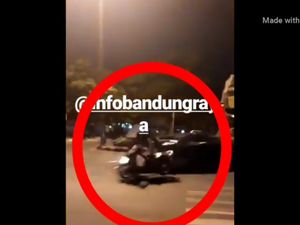 Pengemudi Ngedrift Tabrak Bikers di Bandung Terancam 1 Tahun Bui Pengemudi Ngedrift Tabrak Bikers di Bandung Terancam 1 Tahun Bui
