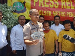 2 Perampok Dolar AS Bermodus Kempis Ban Diciduk