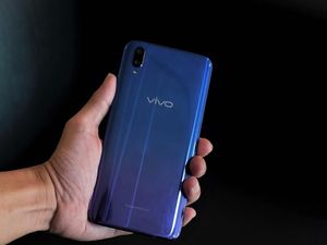Unboxing Smartphone Vivo V11 Pro Unboxing Smartphone Vivo V11 Pro