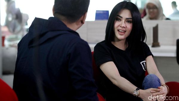 Ozzy Albar, Syahrini hingga Crazy Rich Asians