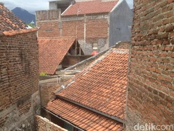 Diberi Akses ke Rumah, Pak Eko Tidak Mau Masuk