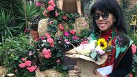 Pulang Kampung, Adik Ahok Panen Durian Hingga Duku di Belitung