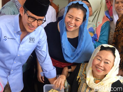 Momen Sandiaga Diberi Tempe Tak Setipis ATM oleh Istri Gus Dur