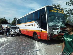 Kecelakaan Beruntun 4 Kendaraan di Sidoarjo, 2 Orang Tewas