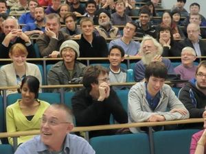 Makin Banyak Warga Dewasa Kembali Kuliah di Universitas Australia