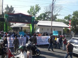 Siswa SMKN 3 Gowa Demo Kepsek Tolak Pembangunan Gedung