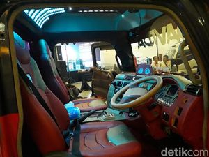 Gokil! di Bengkel Ini Mobil Tua Bisa Disulap Jadi Gaul