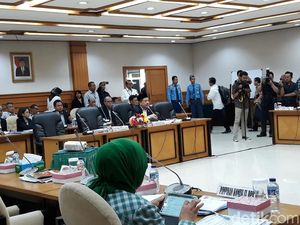 DPRD Lombok Minta Pemerintah Bangun Hunian Sementara untuk Korban