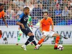 Prancis mengawali dengan baik, saat Kylian Mbappe membawa mereka unggul di menit ke-14. (Foto: Charles Platiau/REUTERS)