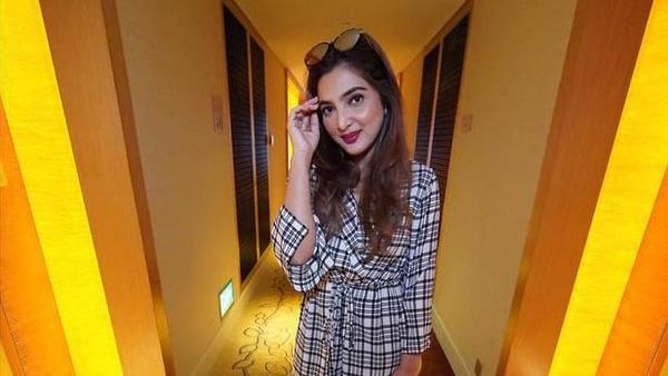 Bukti Cinta, 7 Artis Cantik Ini Rela Pasang Badan Demi Suami