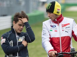 Rossi Komentari Kelakuan Miring Fenati, Mantan Muridnya