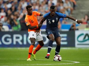 Les Bleus Tundukkan Oranje