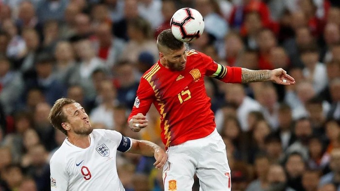 Sergio Ramos Disoraki di Wembley, Alexander-Arnold: Dia Salah Satu Bek Terbaik