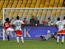 Bangganya Kiper Niger Dua Kali Tepis Penalti Mohamed Salah