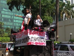 Geruduk Kantor Grab, Pengemudi Online Tolak Eksploitasi