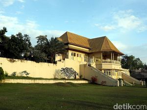 Raja-raja Kerajaan Ternate dan Peninggalan Sejarahnya Raja-raja Kerajaan Ternate dan Peninggalan Sejarahnya