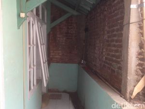 Camat Pertemukan Pak Eko dengan Tetangga yang Blokade Rumah Camat Pertemukan Pak Eko dengan Tetangga yang Blokade Rumah