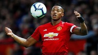 Antonio Valencia. Ia pernah dilaporkan mengirim dua foto selfie vulgar kepada dua orang wanita, yang kemudian diundangnya untuk sesi hot di kamar hotel. Foto: Jason Cairnduff/Action Images via Reuters