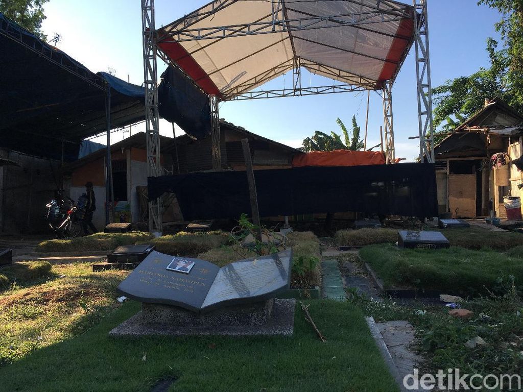 Cerita Penonton Dangdutan Mepet Kuburan di Jaktim yang Viral Cerita Penonton Dangdutan Mepet Kuburan di Jaktim yang Viral