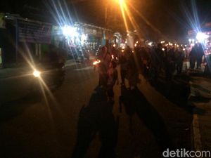 Tahun Baru Islam, Ribuan Warga di Jawa Barat  Pawai Obor