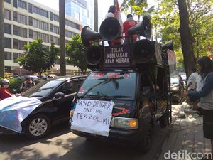 Ratusan Pengemudi Transportasi Online Serbu Kantor Grab