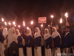 Sambut 1 Muharam, Warga Tangsel Pawai Obor, Zikir, dan Doa Bersama
