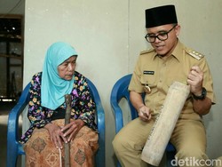 Pasien Miskin di Banyuwangi Cukup Pukul Kentongan Bila Minta Bantuan