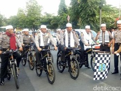 Polisi Bersorban Ikut Pawai Tahun Baru Islam di Banjar