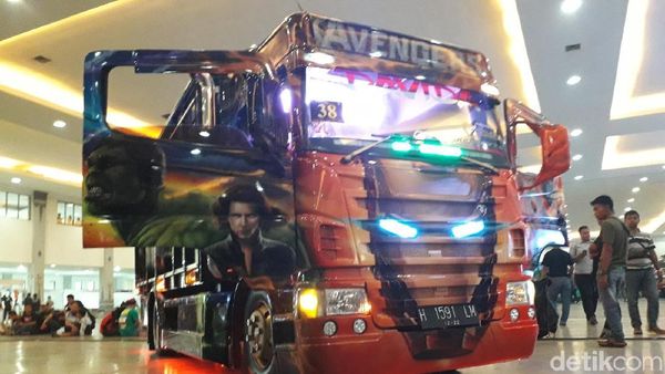 Truk Avengers Buat Angkut Telur