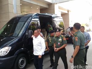 Pagi-pagi, Menhan Datangi Kantor BPK RI Pagi-pagi, Menhan Datangi Kantor BPK RI