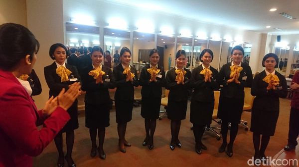Potret Latihan Para Pramugari