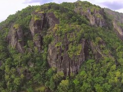 Menjaga Geopark Gunung Sewu dari Peternakan Ayam