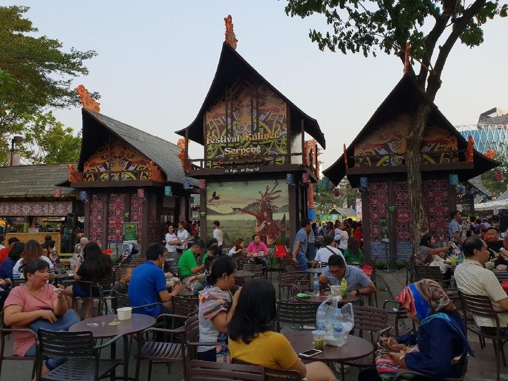 Bubur Pedas Sambas dan Soto Banjar Bisa Dicicipi di Pesona Bumi Borneo Bubur Pedas Sambas dan Soto Banjar Bisa Dicicipi di Pesona Bumi Borneo