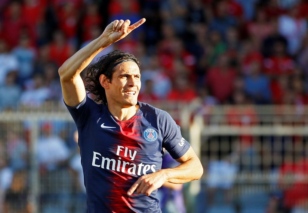 Soccer Football - Ligue 1 - Nimes Olympique vs Paris St Germain - Stade des Costieres, Nimes, France - September 1, 2018  Paris St Germain's Edinson Cavani celebrates scoring their fourth goal   Ê       REUTERS/Emmanuel Foudrot