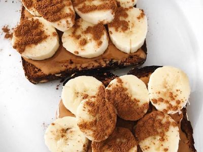 Bosan Olesan Selai? Ini 9 Roti Panggang dengan Topping Enak Buat Sarapan