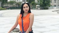 7 Potret Aura Kasih yang Merasa Kesepian