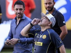 Diego Maradona langsung dibawa ke lapangan latihan tim di Banorte Stadium yang merupakan kandang Dorados. (Carlos Ramirez/Getty Images)