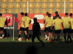 Tapi, melihat pengalaman Maradona melatih selama ini, publik pun ragu apakah Dorados sudah melakukan langkat tepat dengan mengangkatnya. (Carlos Ramirez/Getty Images)