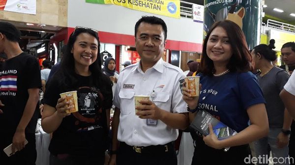 Sudah Tahu Belum? Naik Kereta Bisa Dapat Kopi Gratis