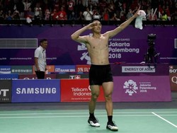 Luluh Lantah Kaum Hawa Terpesona Jojo Buka Baju